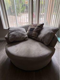 Spinning couch, new, small, furniture comfortable couch flash sale!!!