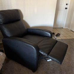 Recliner Chairs (2)