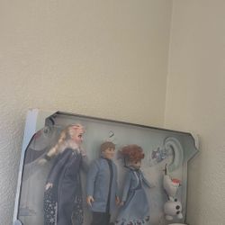 Frozen Festive Friends Collection