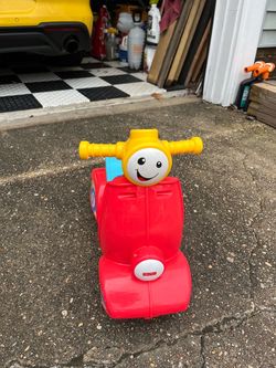 Fisher Price Laugh and Learn Smart stages scooter