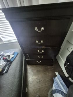 Dresser and Queen Mattress