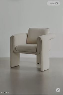 Floria Accent Chair