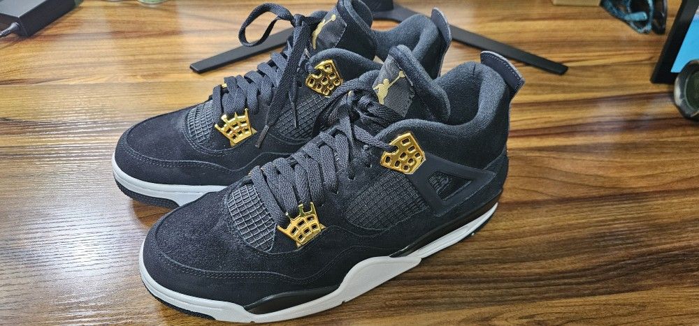 Jordan Retro 4 Royalty