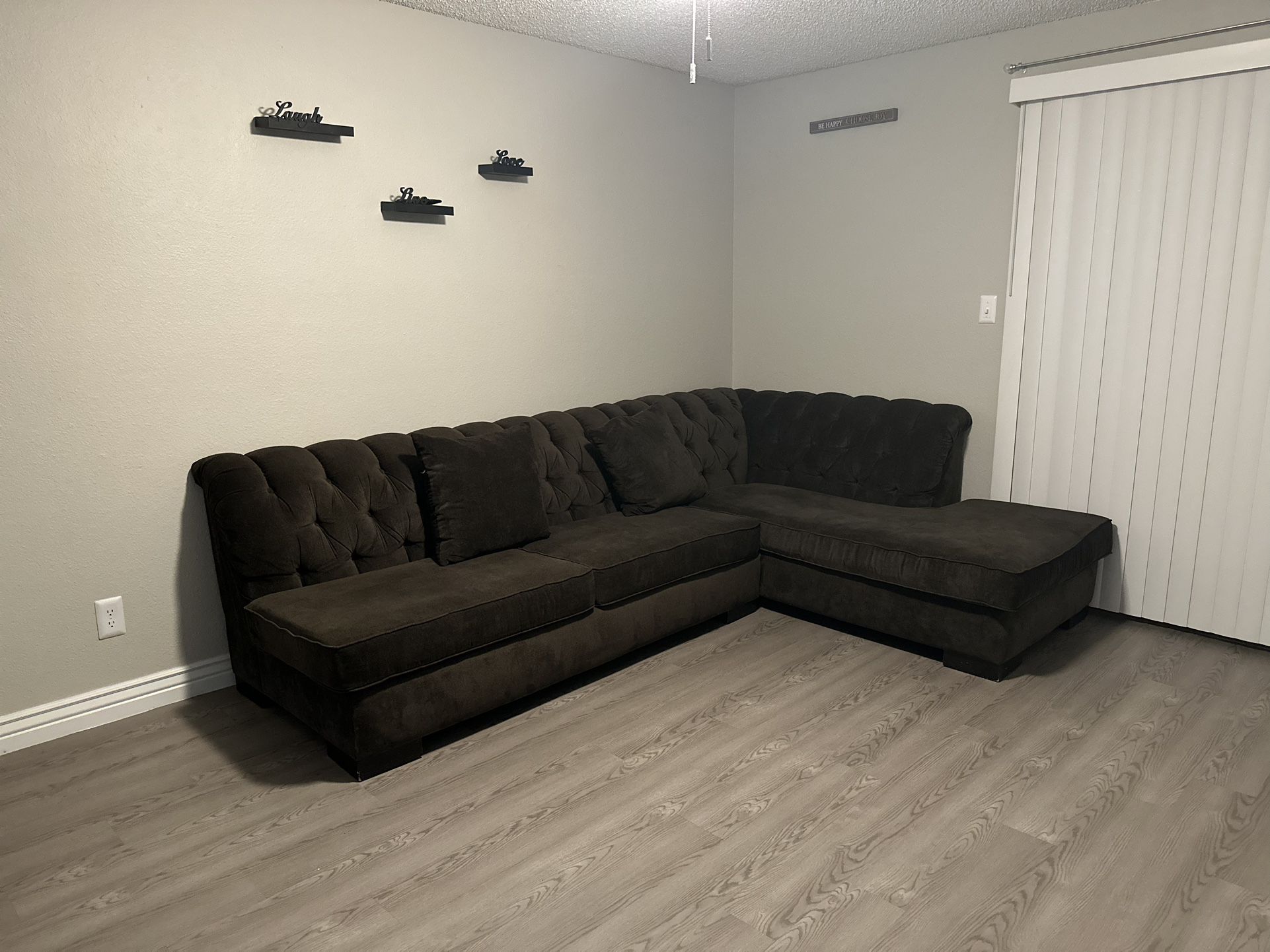 L Sectional Couch  THROW OFFERS