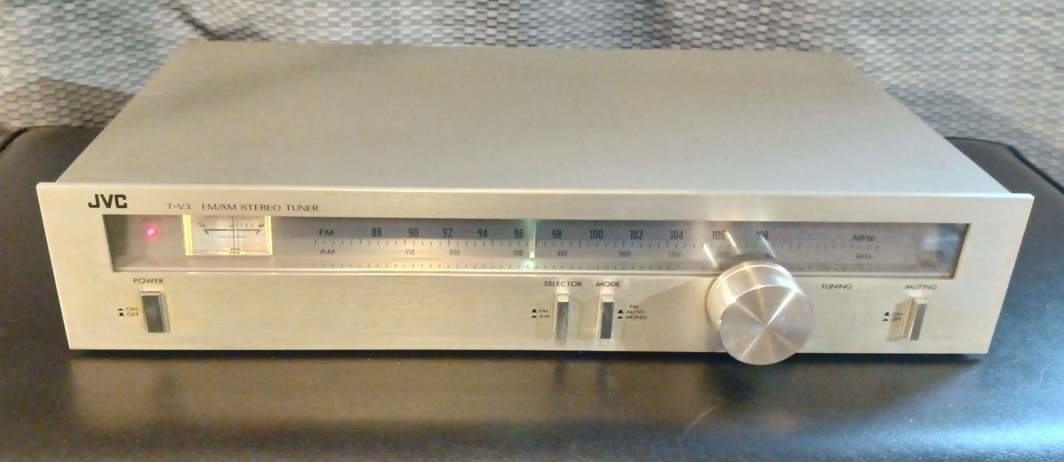 JVC Tuner Model J-V3 Works Great