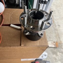 2016 Kia Sorento Hub Assembly