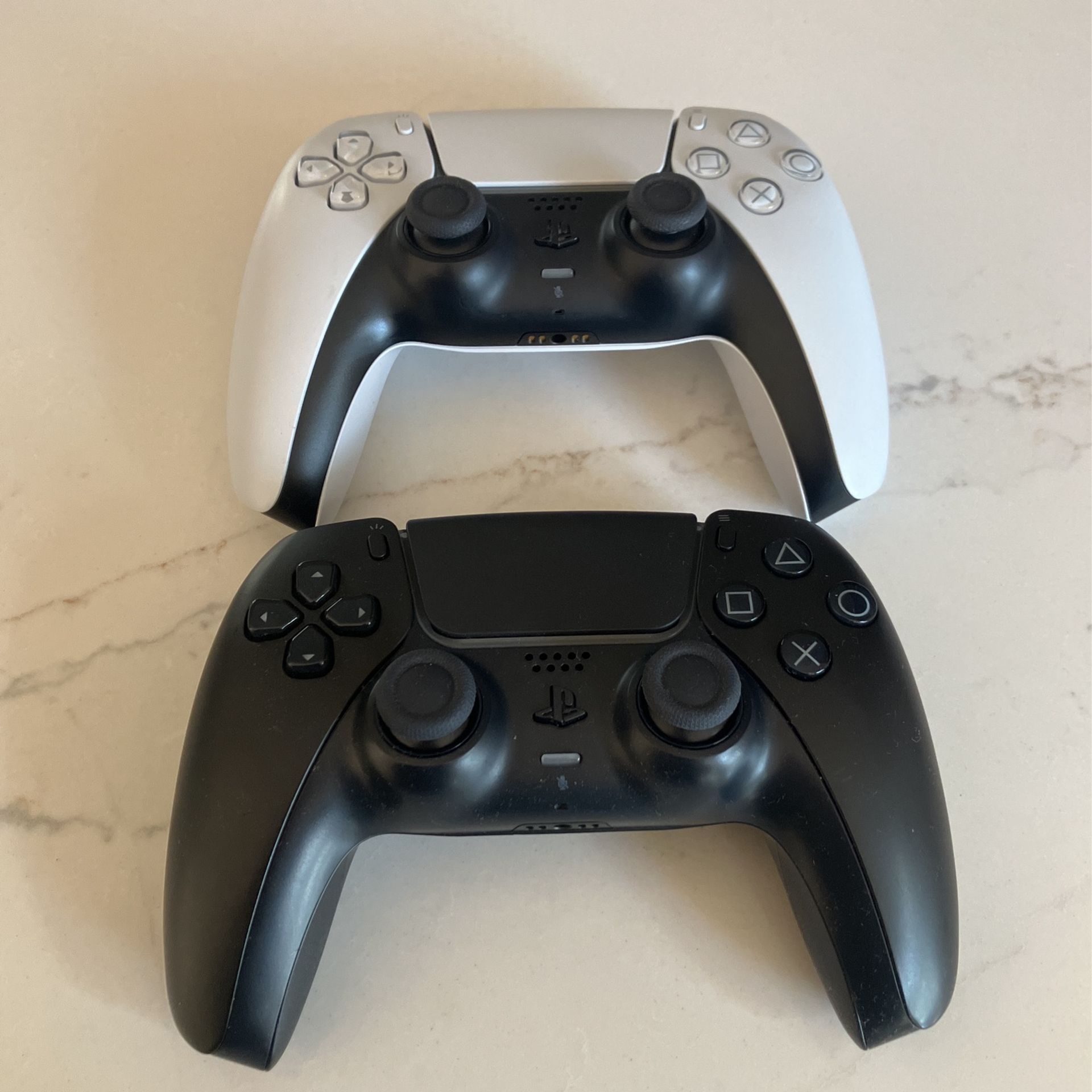 2 PS5 CONTROLLERS (BRAND NEW)