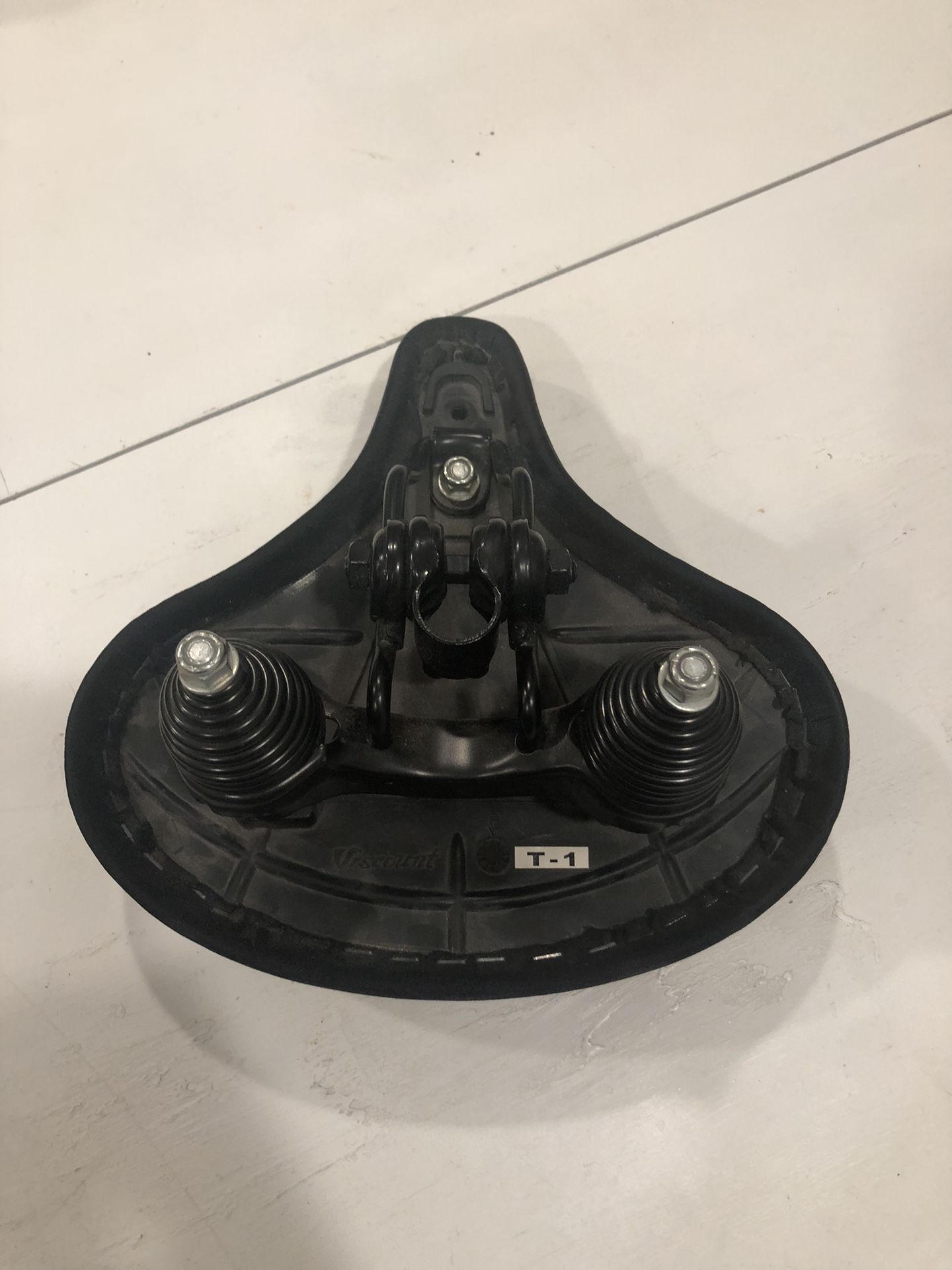 Black TRICO SPORTS MEMOFLEX II 2 BICYCLE SEAT Heavy Springs Bike for Sale in Wall Township NJ OfferUp