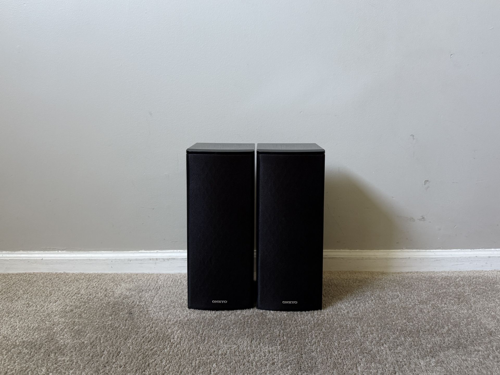 Onkyo SKF-570 Home 2 Way Bookshelf Speakers