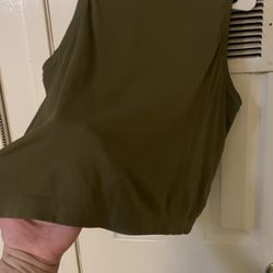 Athleta Lg. green crop top