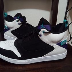 Like New Jordans Size 12 Men's $40