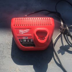 Like New Milwaukee M12 Charger