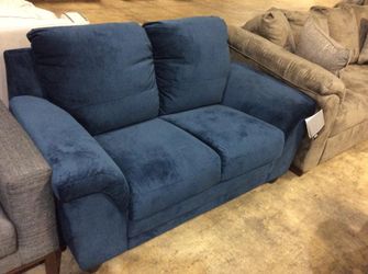 SIRUS LOVESEAT