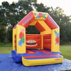 Bounce house 