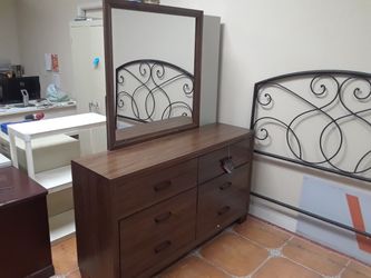 Nice dresser with mirror
