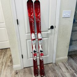 ROSSIGNOL SKIS WITH BINDINGS 146cm
