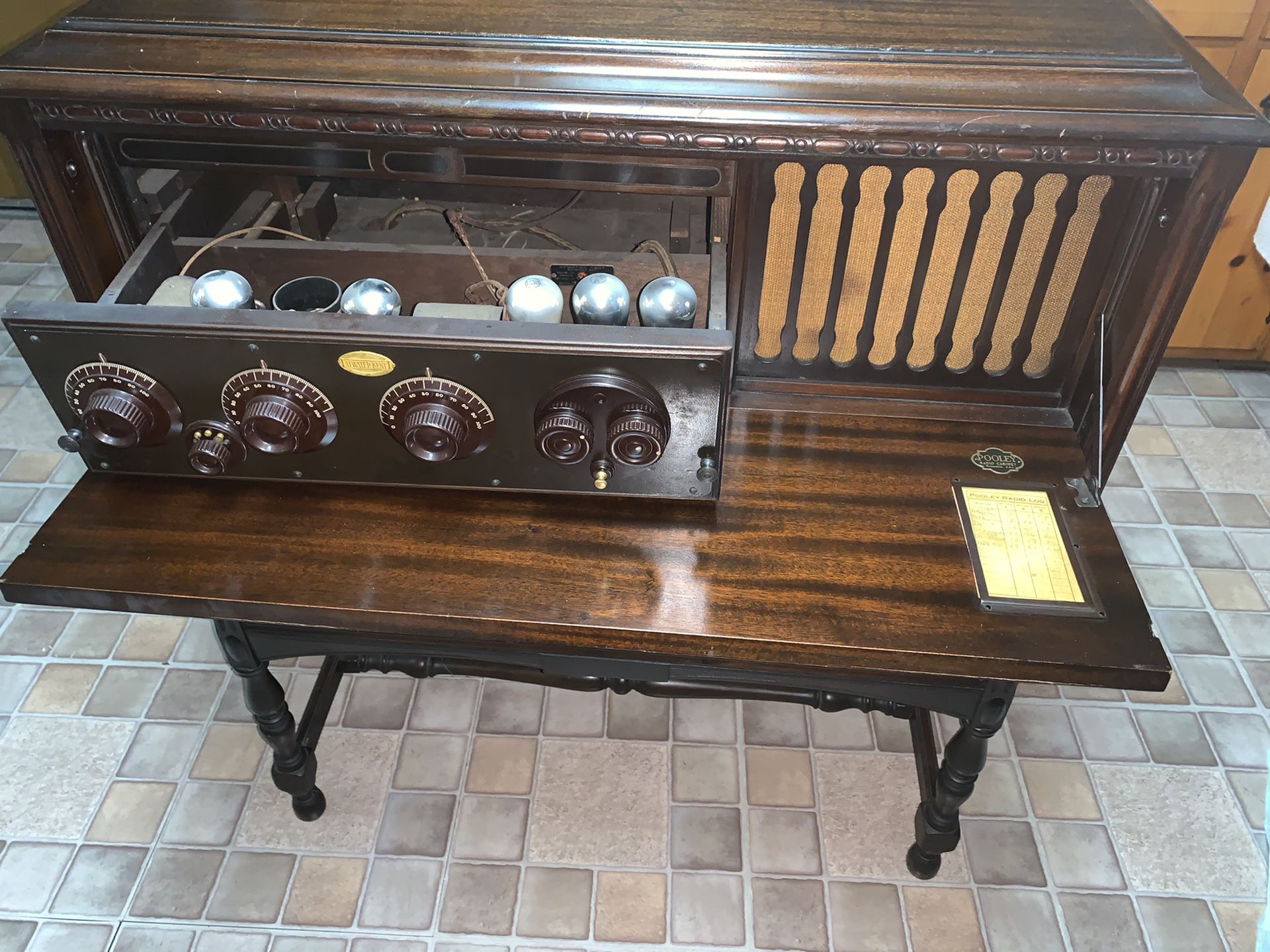 {{ANTIQUE}} Beautiful Atwater Kent Model 20 Pooley Cabinet Radio-1925