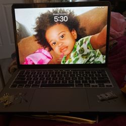 Mac Pro 13…barely Used Need To Pay Rent $550