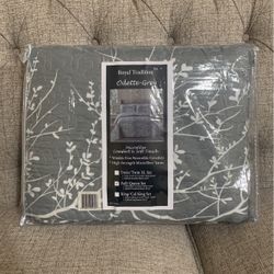 Full/Queen Gray Quilt Set