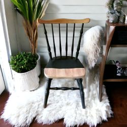 Unique Accent chair/desk chair