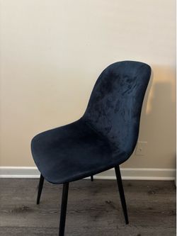 Navy velvet chair