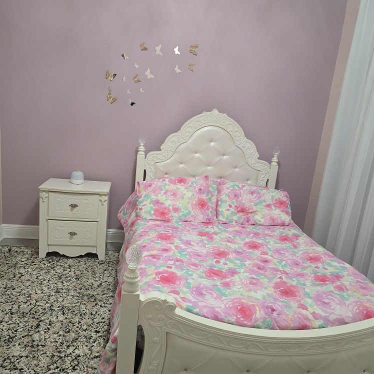 Full Bed