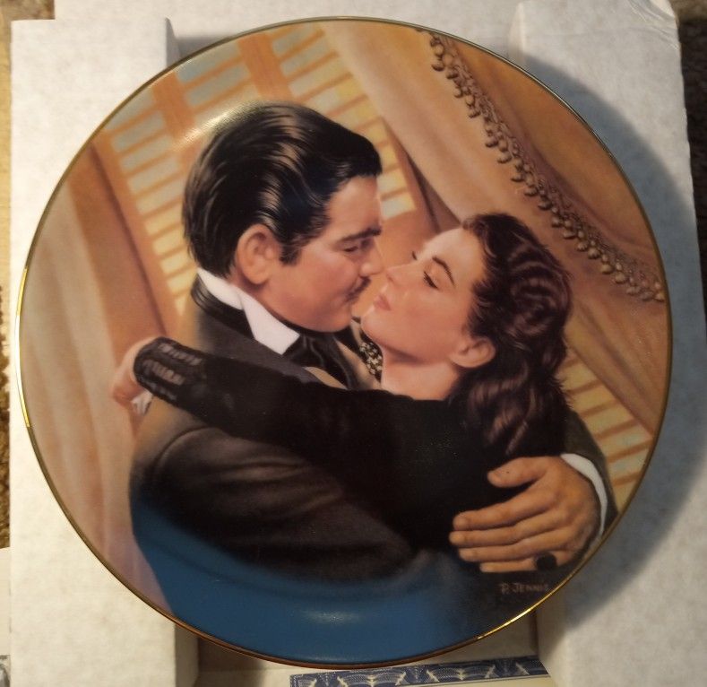 "MARRY ME SCARLETT". First Issue In Critic's Choice: GONE WITH THE WIND