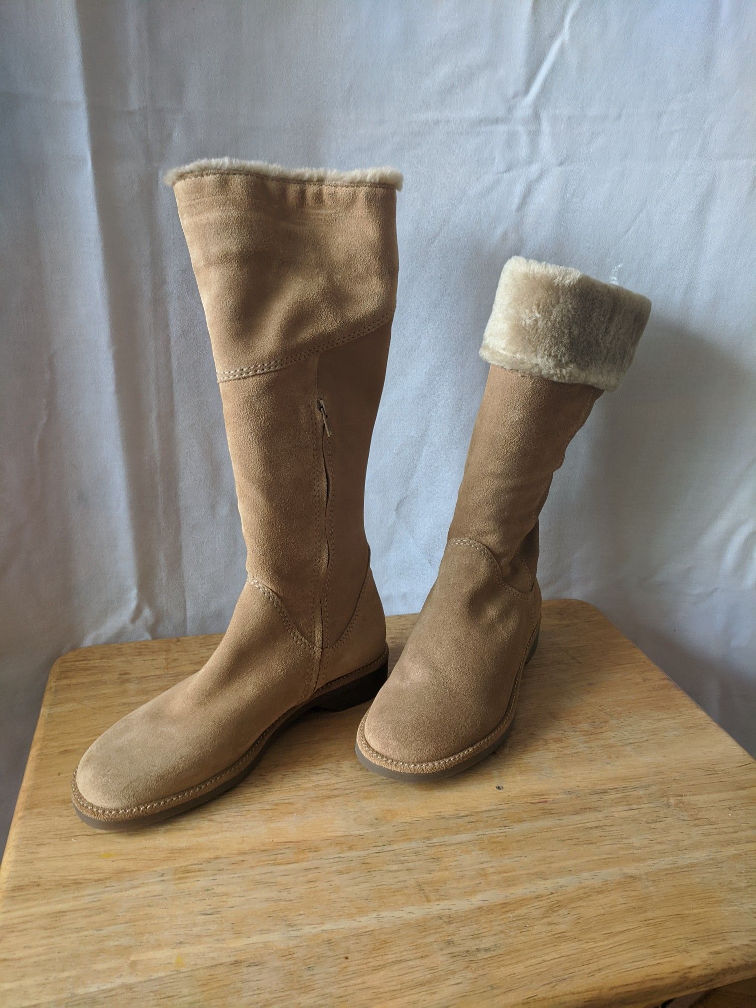 Suade fur lined boots