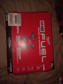 Milwaukee hammer drill and impact driver kit