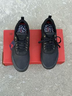 NEW Women’s Levi’s Black Canvas Sneakers - Size 8.5