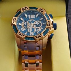 This Invicta Pro Diver Chronograph (Model 25852  -Xtra Links included