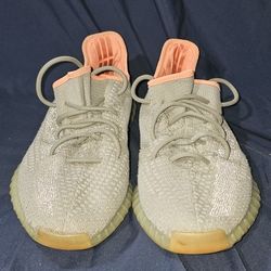 Ye Shoes 