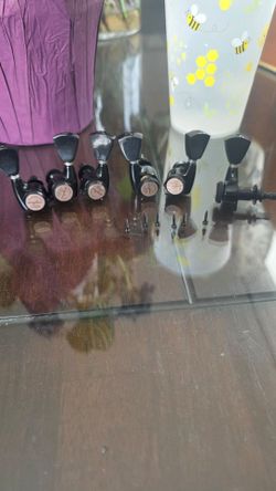 Guitar Locking Tuners.