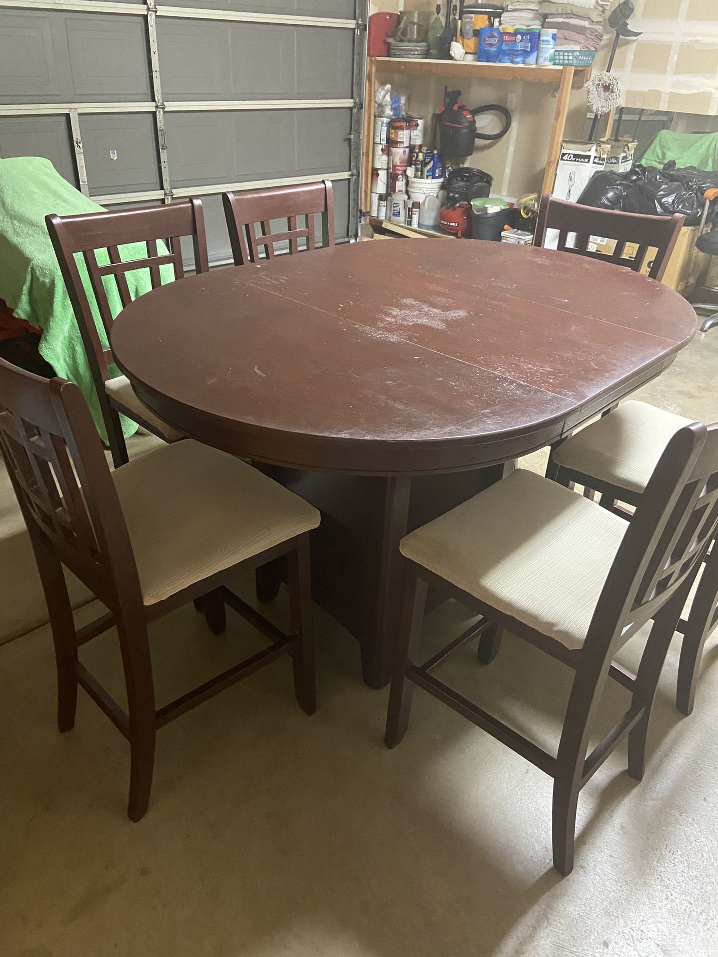 Oval Dining Set w/6 Chairs!