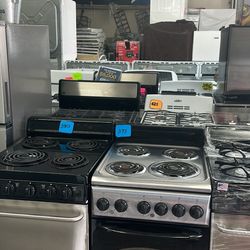 Multiple Appliances GE, Summit,Avanti premier Stove And Fridge