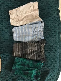 Boys size 6 shorts