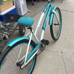 The Realm Shorebreak Women’s Beach Cruiser Bicycle