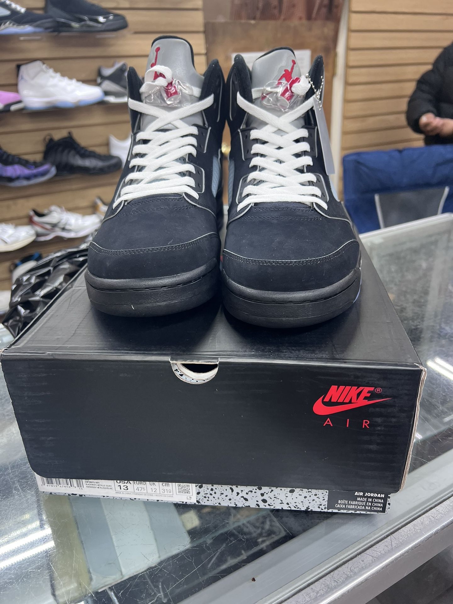 Jordan 5 Metallic Black 2025 