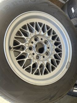 Brand New wheel 225 60 r15