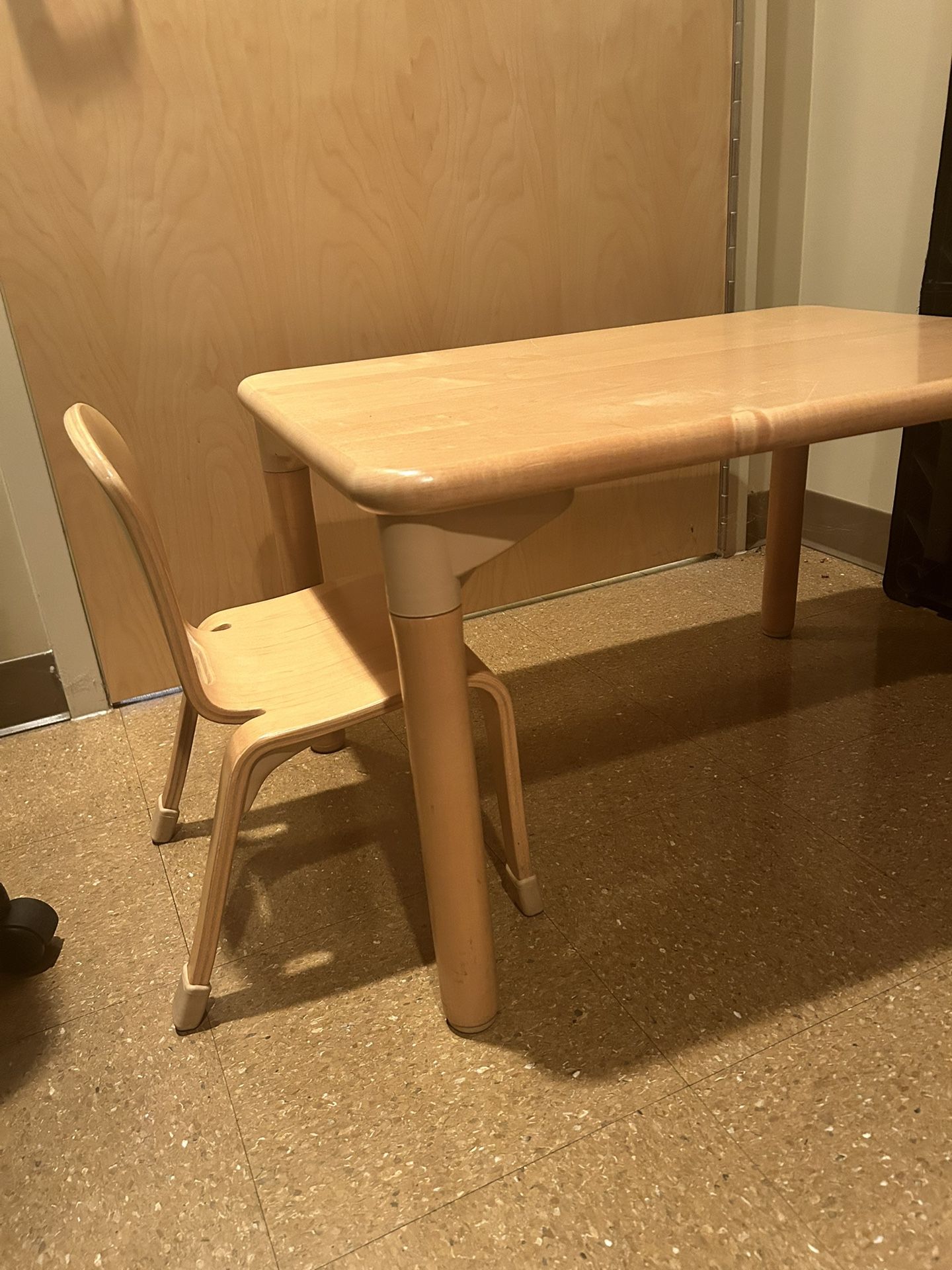 Kids Table