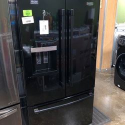 Black Maytag French Door Refrigerator ‼️