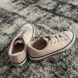 Girls Converse Size 1