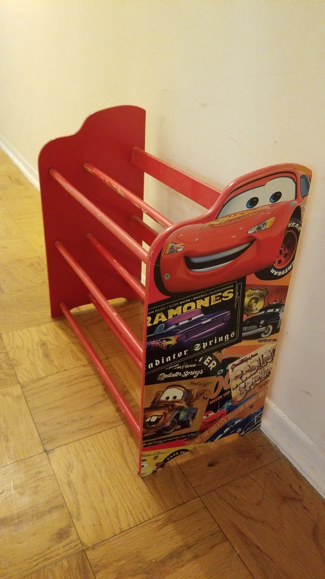 Bookshelves for kids