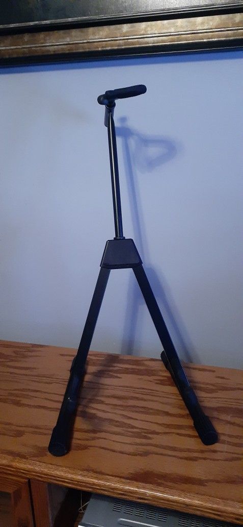 GUITARS AND BASS GUITARS STANDS ALSO A ACOUSTIC AMP FOR ELECTRIC GUITARS