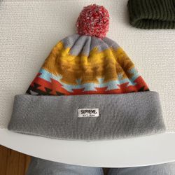 Supreme Winter Pom Pom Beanie