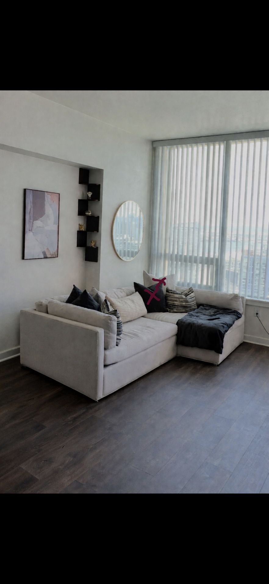 Modern L-Shaped Sectional Sofa – Neutral Beige