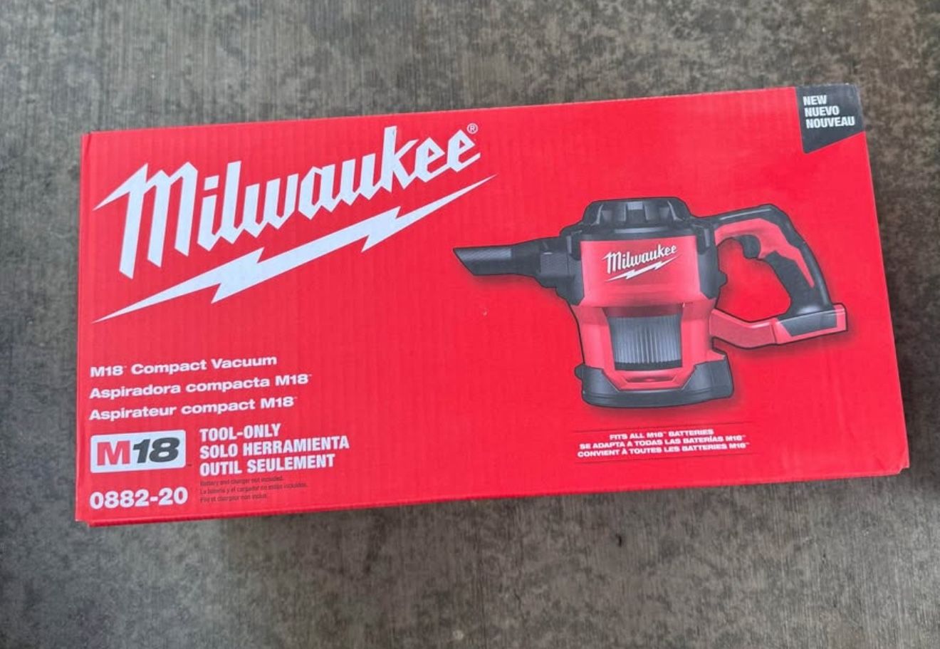 Compact Vacuum Milwaukee M18