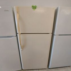 Kenmore Top Freezer Refrigerator Used 90day's Warranty 