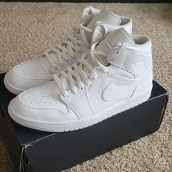 2 Pairs Of Jordans And Pair Of ZIONS SIZE 13