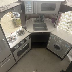Toy Kitchen